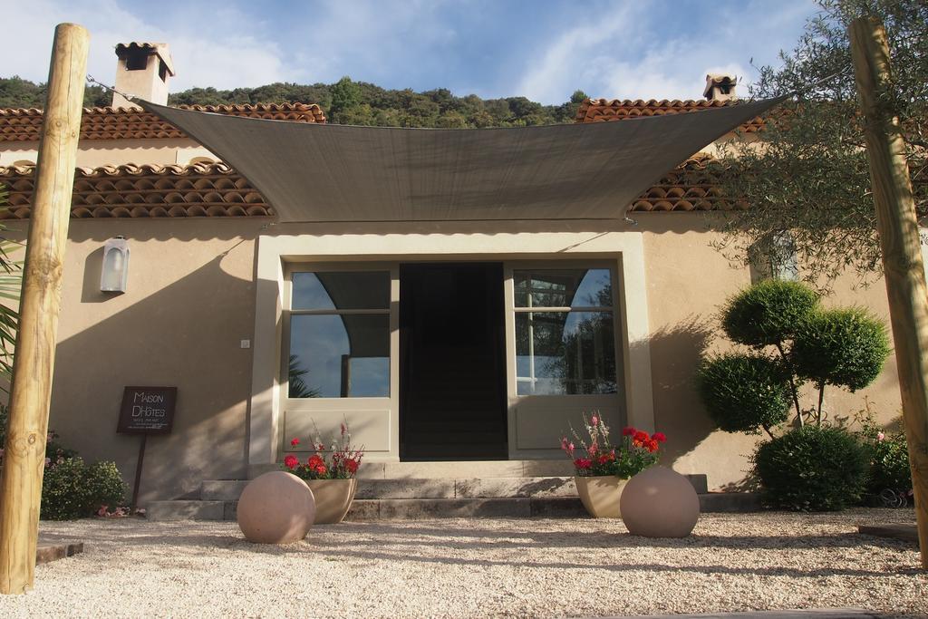 La Maison Des Collines Hotel Allemagne-en-Provence Exterior photo
